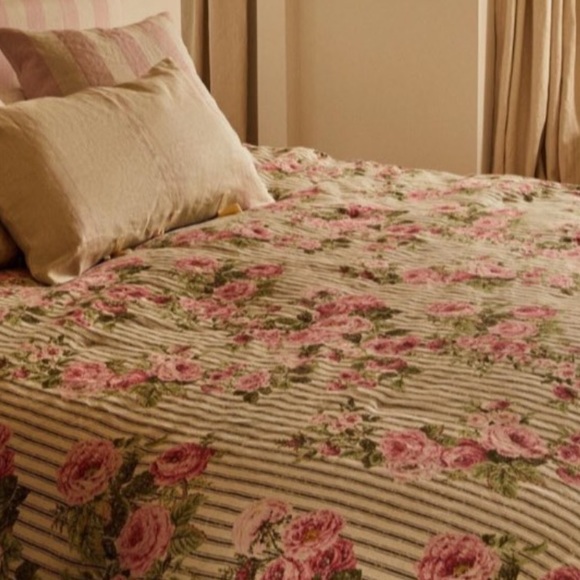 Meet your Posher, Exclusively - Picture 1 of 1